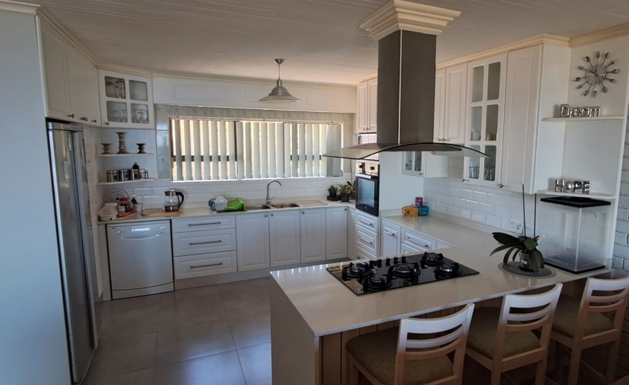 4 Bedroom Property for Sale in Dana Bay Western Cape